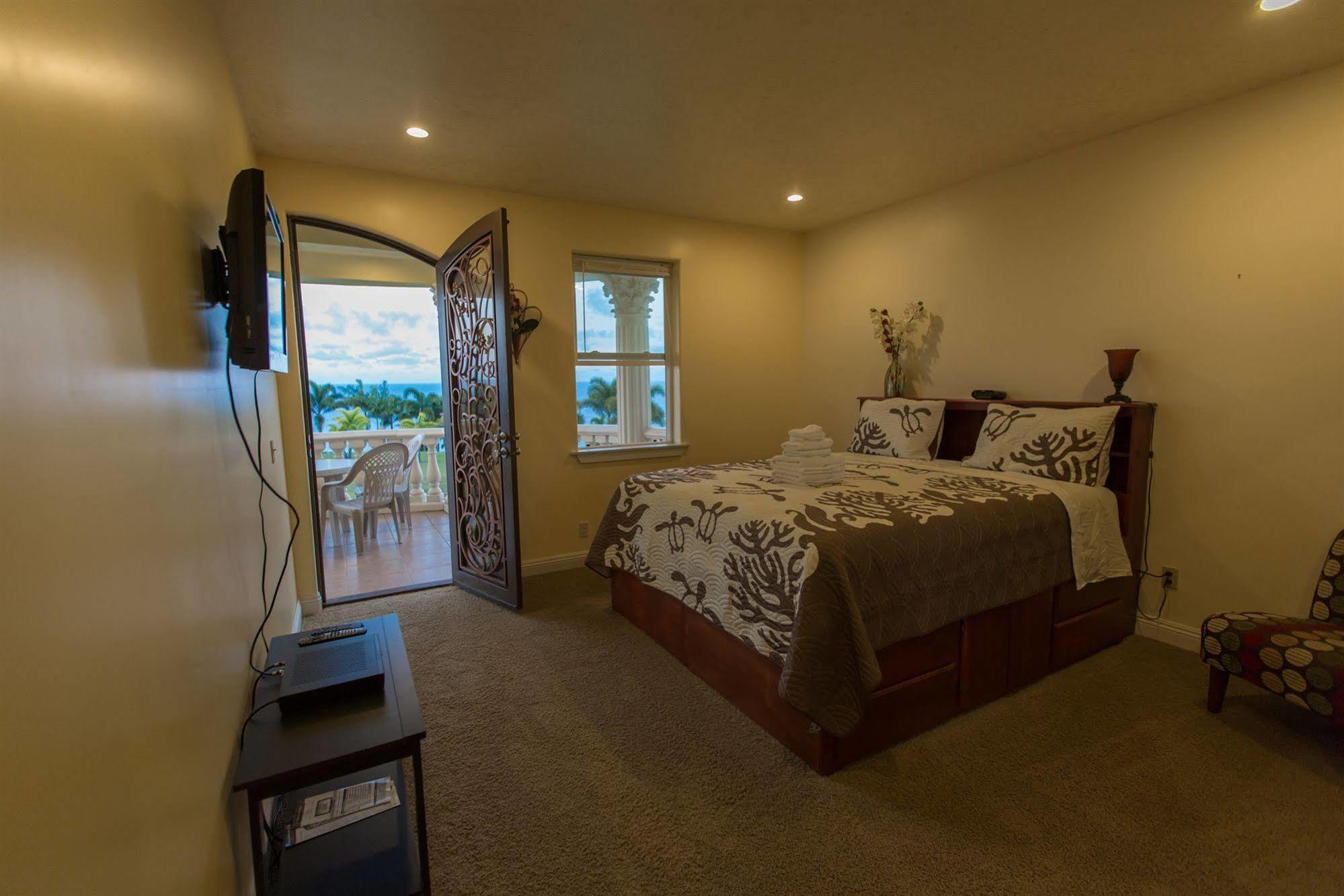 Oceanfront Vacation Rental Honomu Exterior photo