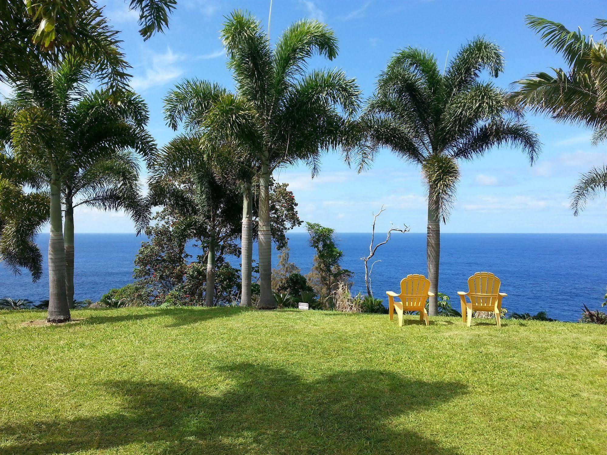 Oceanfront Vacation Rental Honomu Exterior photo